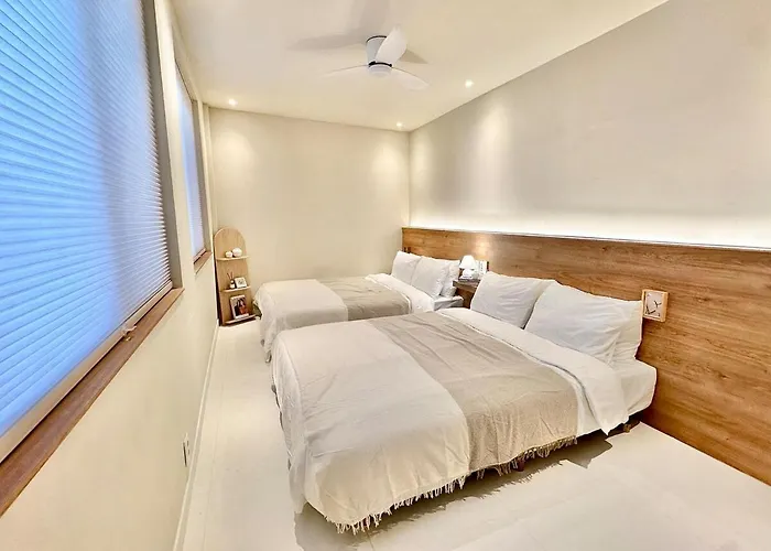 Le Coze Nampo, 2br 3 Queen Bed, 8 Minutes From Station, Maximum 6 People Busan